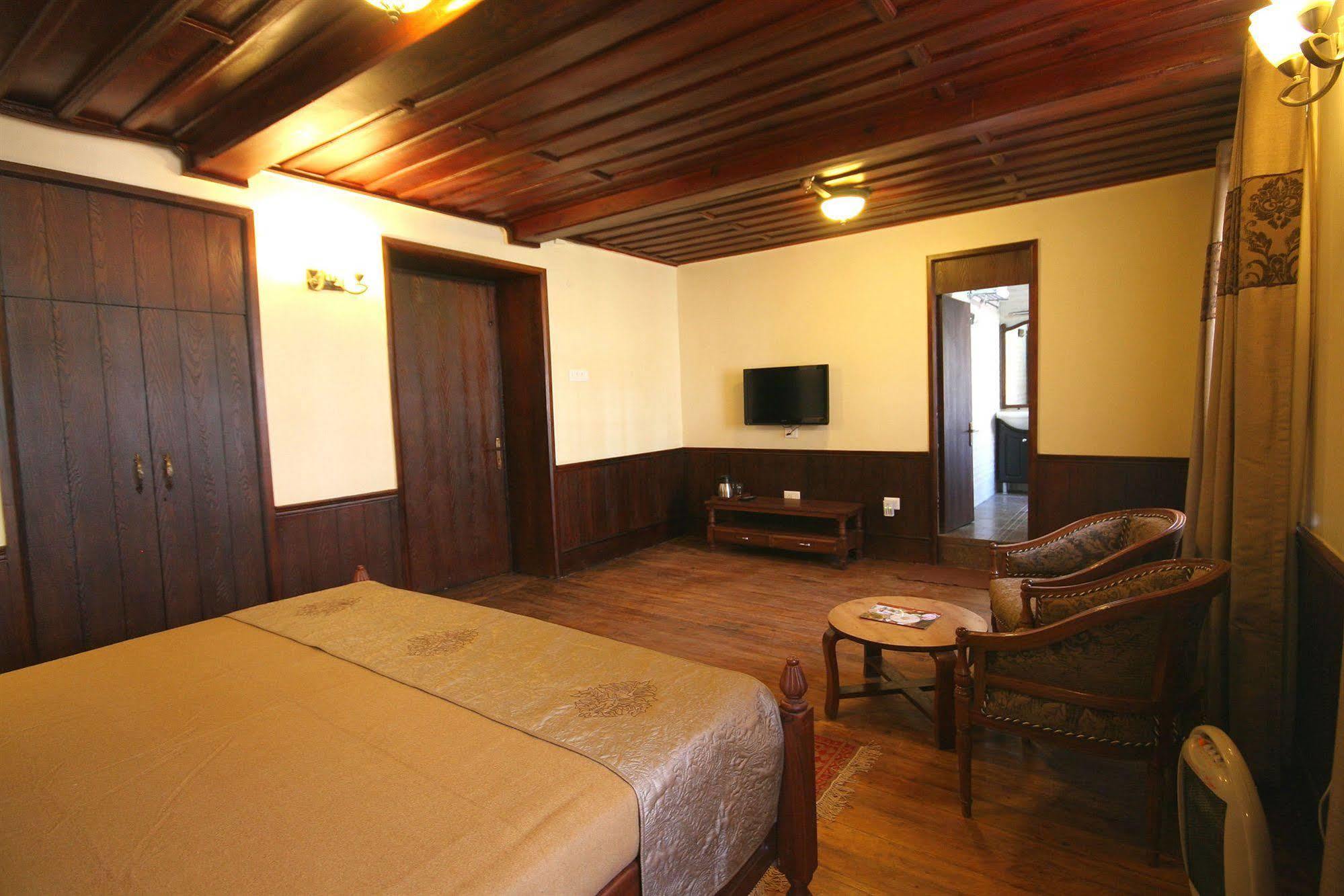Chevron Fairhavens, Nainital Hotel Bagian luar foto