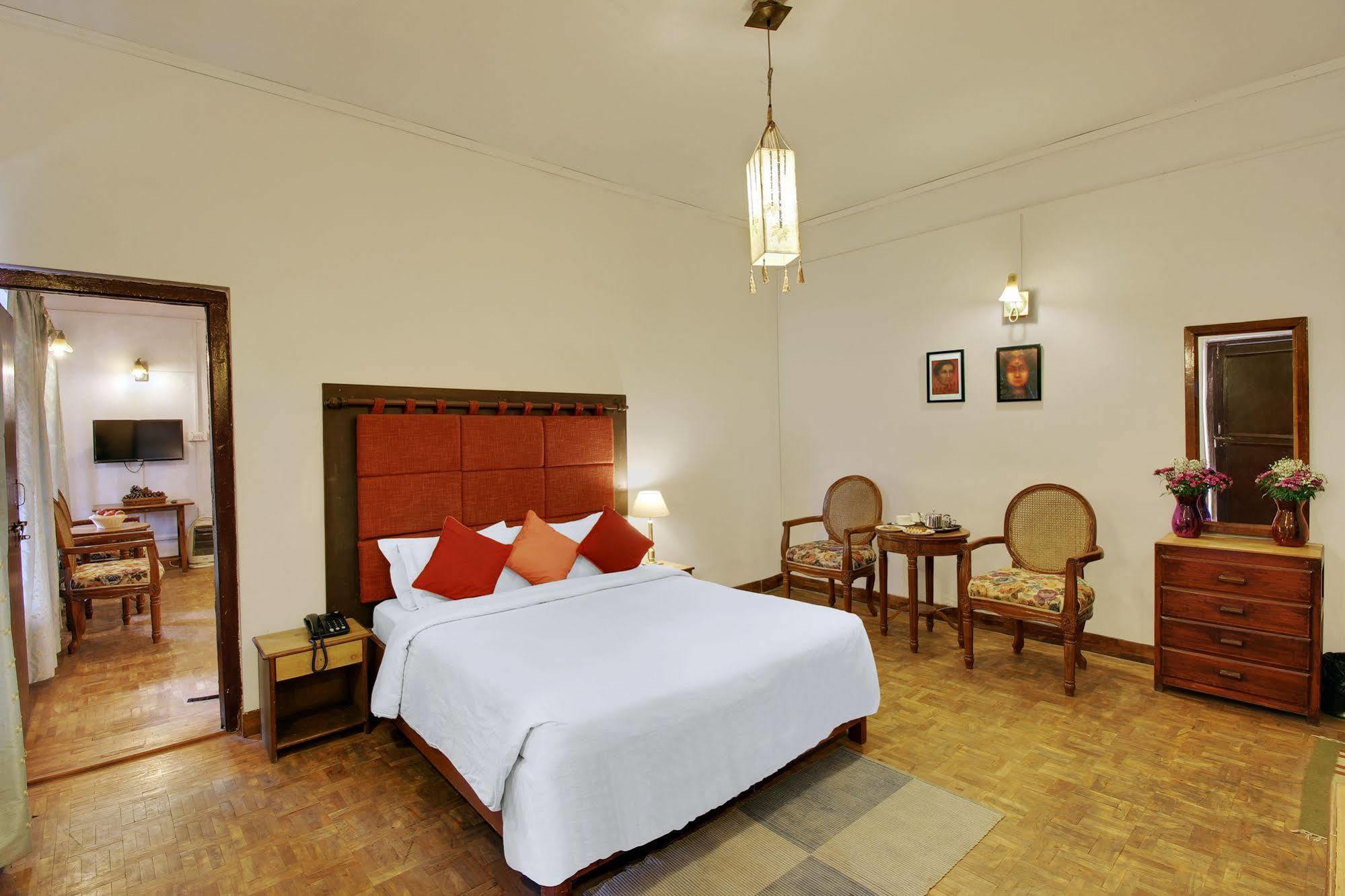 Chevron Fairhavens, Nainital Hotel Bagian luar foto